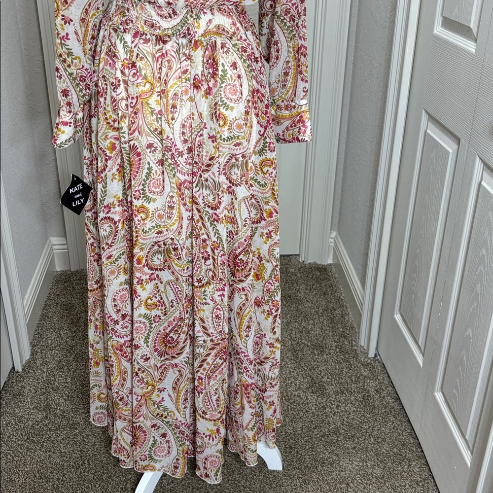 Kate & Lily Paisley Floral Long Sleeve Boho
Maxi Dress NWOT Size 10 - Picture 6 of 8